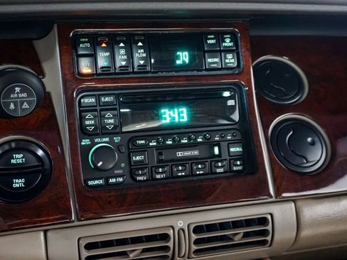 Used 1997 Buick Riviera Supercharged Coupe image 22