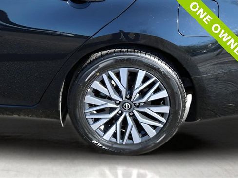 Used 2024 Nissan Altima 2.5 SV image 8