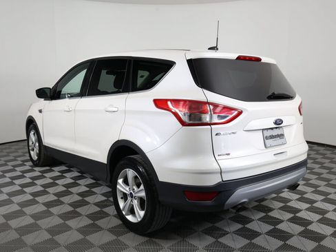 Used 2016 Ford Escape SE FWD image 4