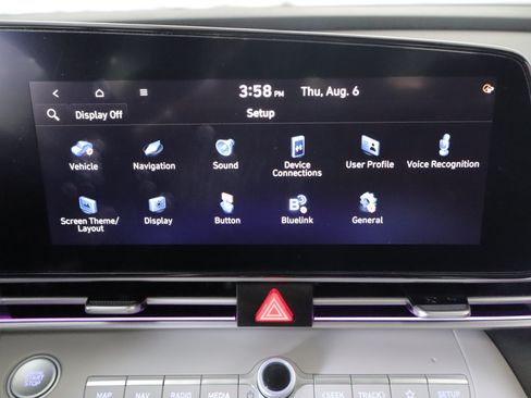 Used 2022 Hyundai Elantra Limited w/ Cargo Package FWD image 16