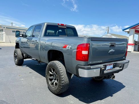Used 2011 Chevrolet Silverado 2500 LTZ w/ LTZ Plus Package AWD/4WD image 3