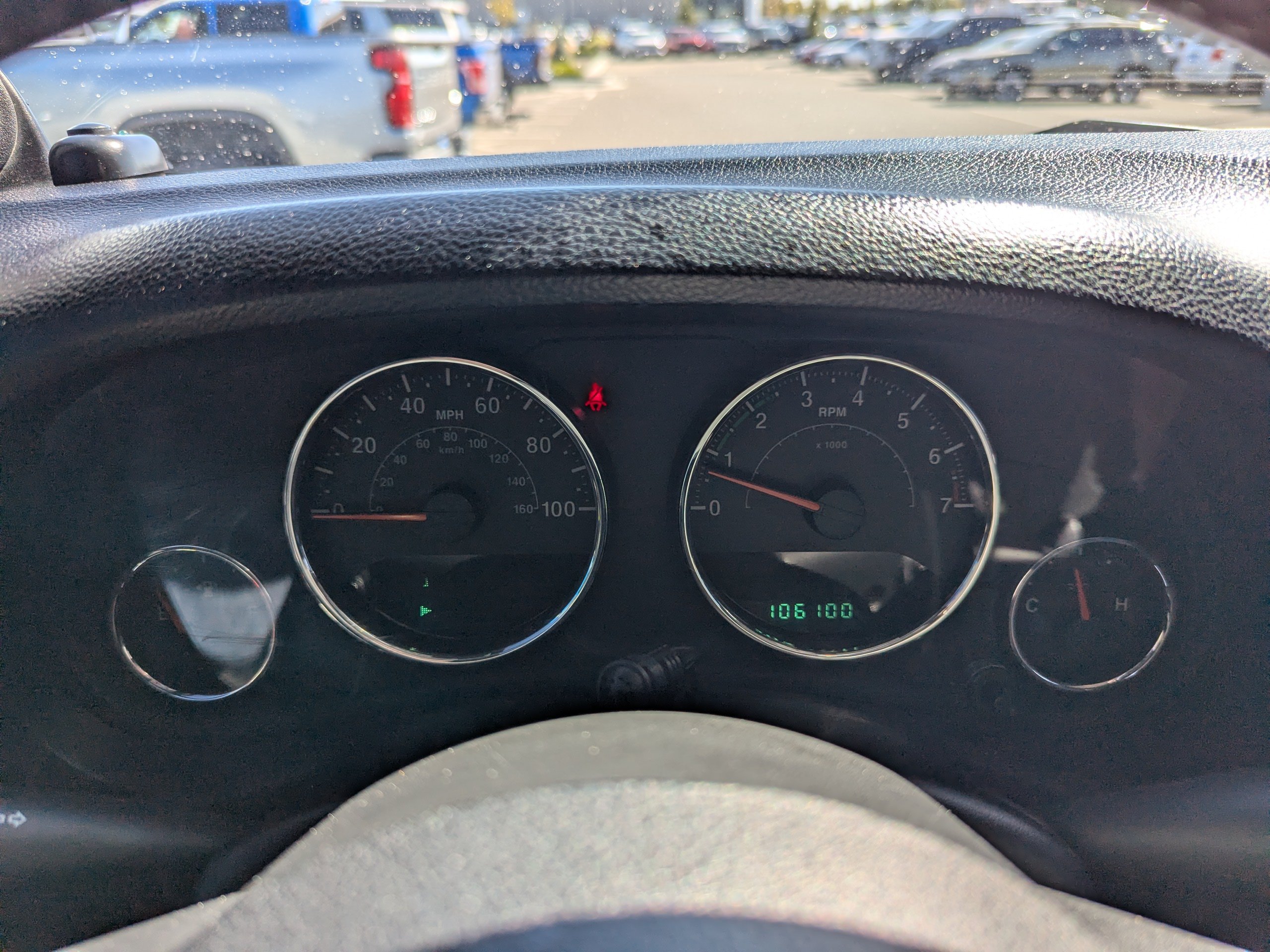 Used 2013 Jeep Wrangler Unlimited Sahara w/ Connectivity Group AWD/4WD image 16