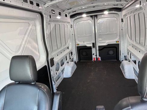 Used 2020 Ford Transit 250 Medium Roof AWD w/ Load Area Protection Package image 20