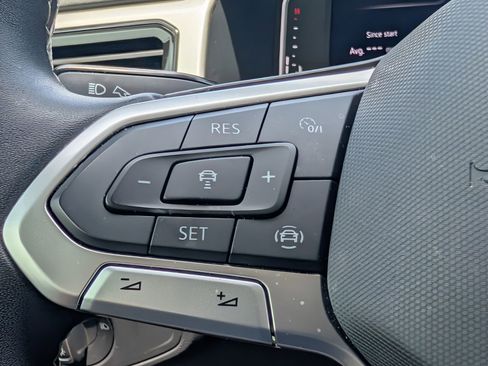 Used 2022 Volkswagen Atlas SE w/ Panoramic Sunroof Package FWD image 18
