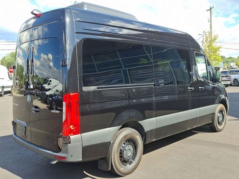 New 2025 Mercedes-Benz Sprinter 2500 image 4