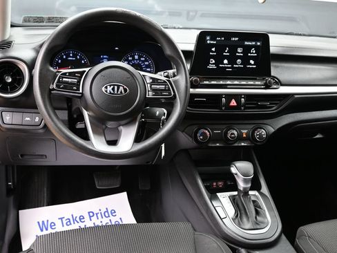 Used 2020 Kia Forte LXS FWD image 25