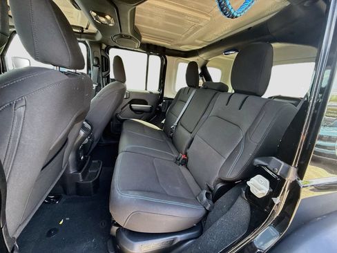 Used 2023 Jeep Wrangler Unlimited Rubicon 4xe w/ Cold Weather Group AWD/4WD image 27