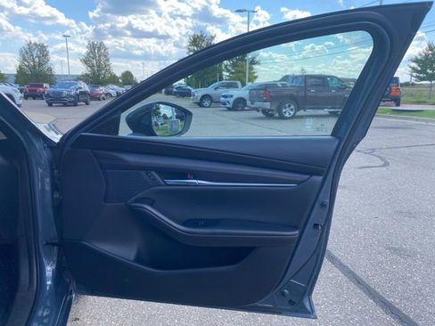 Used 2024 MAZDA MAZDA3 s image 30