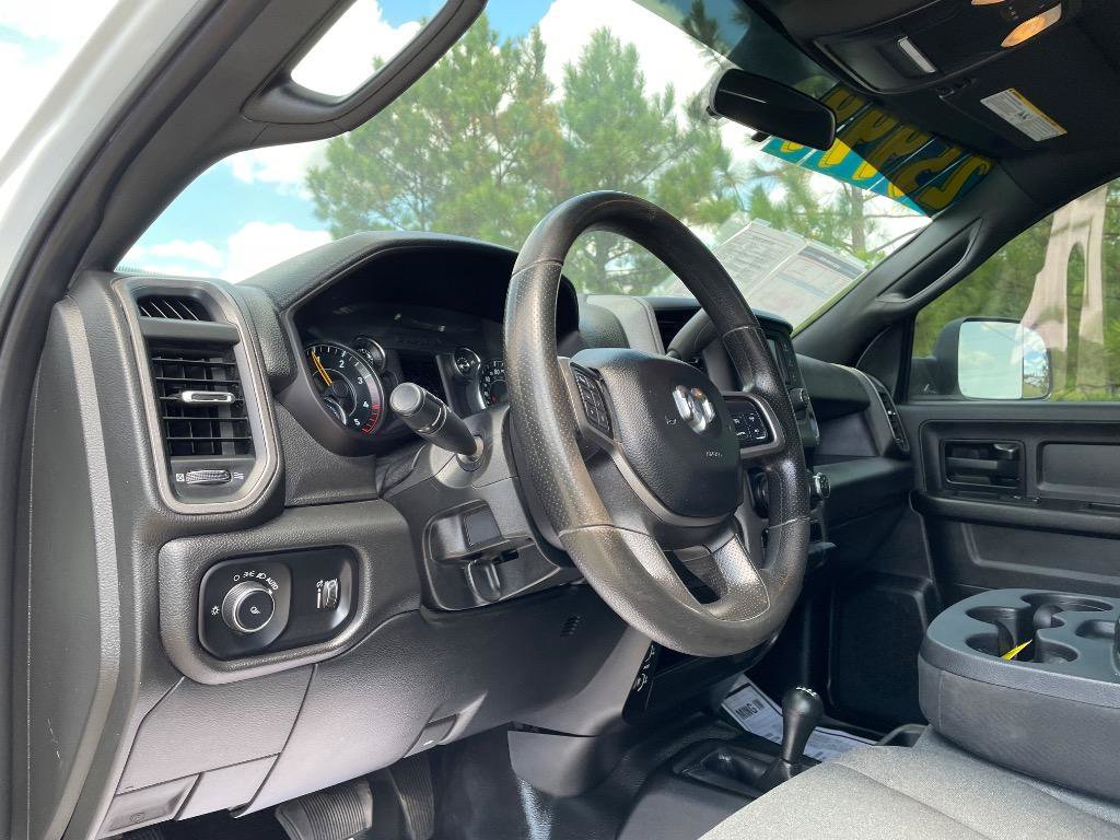Used 2022 RAM 2500 Tradesman w/ Chrome Appearance Group AWD/4WD image 11