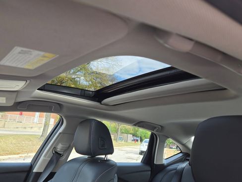 Certified 2025 Acura TLX w/ Technology Package image 23