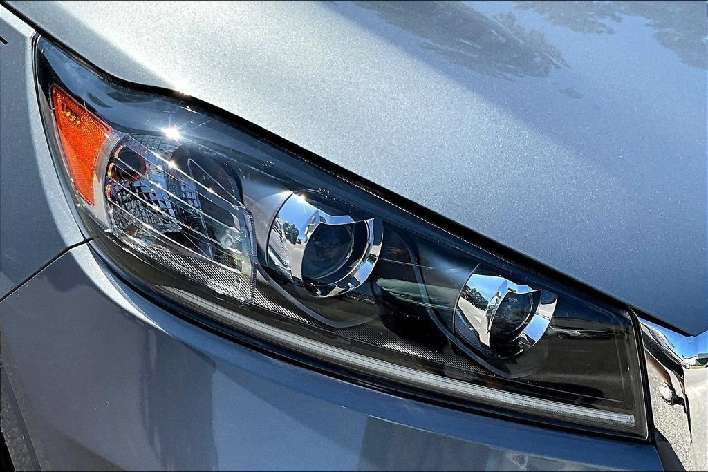 Used 2020 Kia Sorento SX FWD image 35