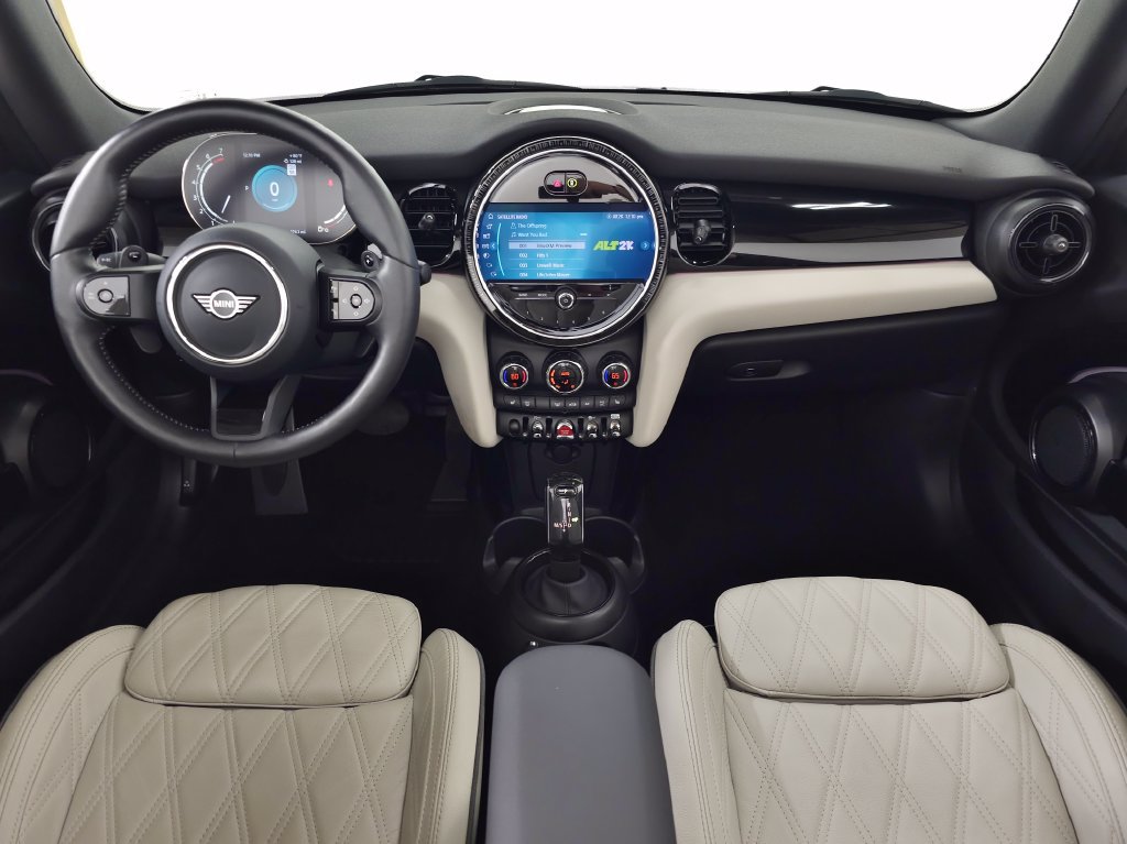 Used 2024 MINI Cooper S w/ Signature Upholstery Package FWD image 11
