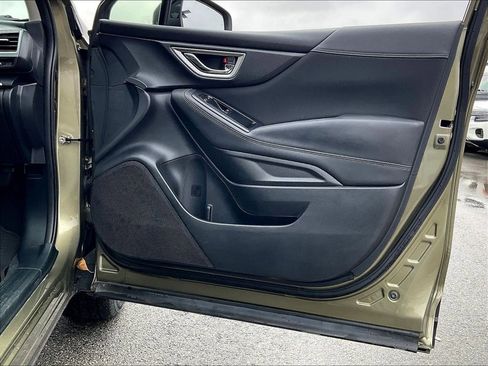 Used 2023 Subaru Forester Premium image 11