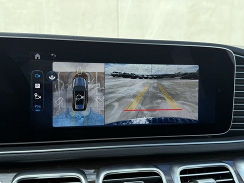 Used 2025 Mercedes-Benz GLE 450e 4MATIC image 9