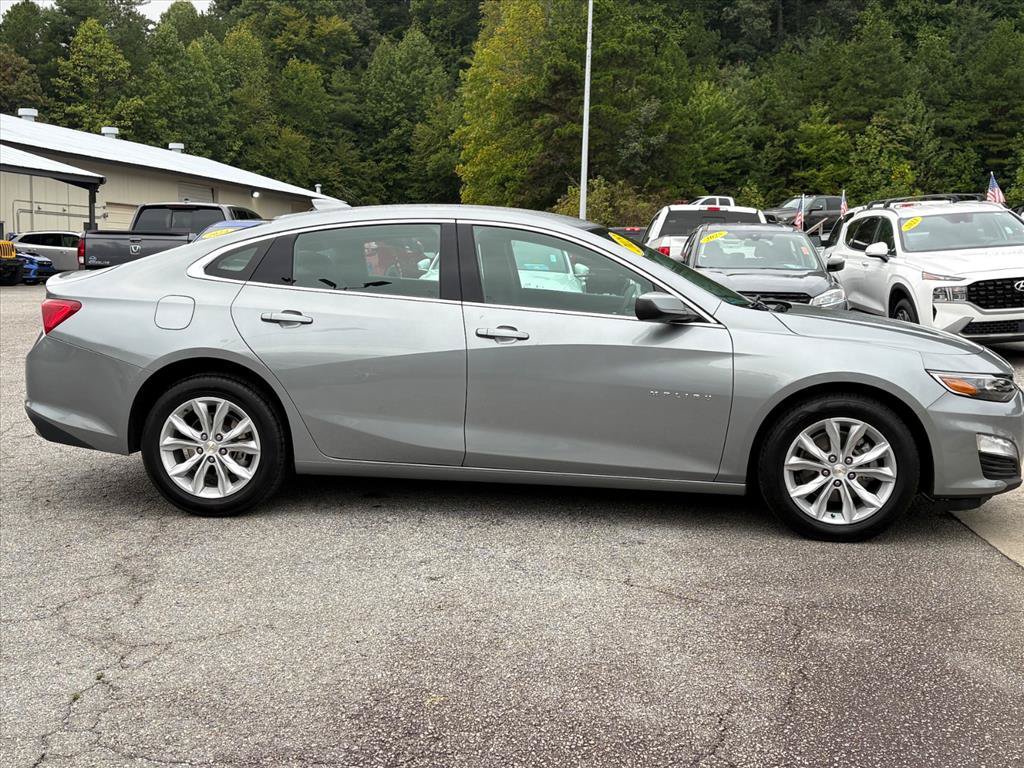 Used 2025 Chevrolet Malibu LT FWD image 3