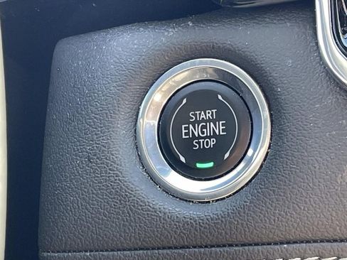 Used 2023 Chevrolet Colorado LT w/ LT Convenience Package image 24