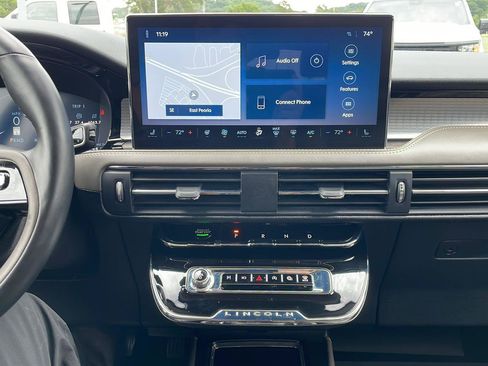 Used 2024 Lincoln Corsair Reserve w/ Equipment Group 201A AWD/4WD image 19