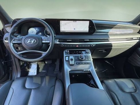 Used 2024 Hyundai Palisade Calligraphy image 16