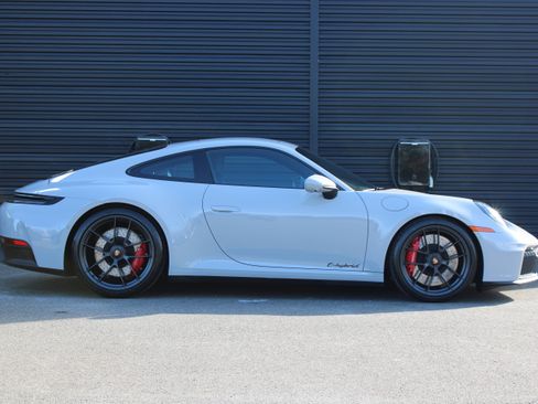 Certified 2025 Porsche 911 Carrera 4 GTS AWD/4WD image 9