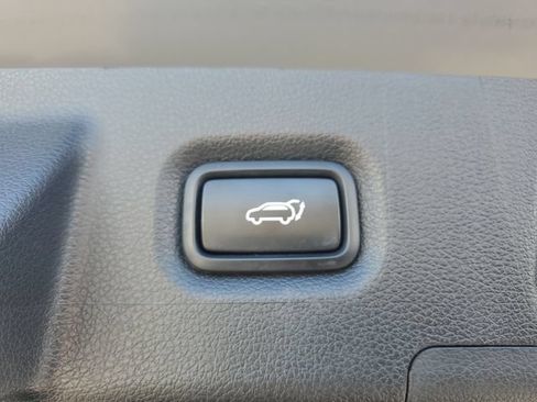Used 2023 Hyundai Santa Fe SEL w/ Premium Package FWD image 9