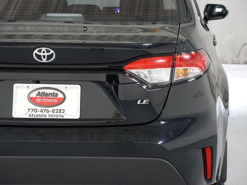Certified 2025 Toyota Corolla LE FWD image 10