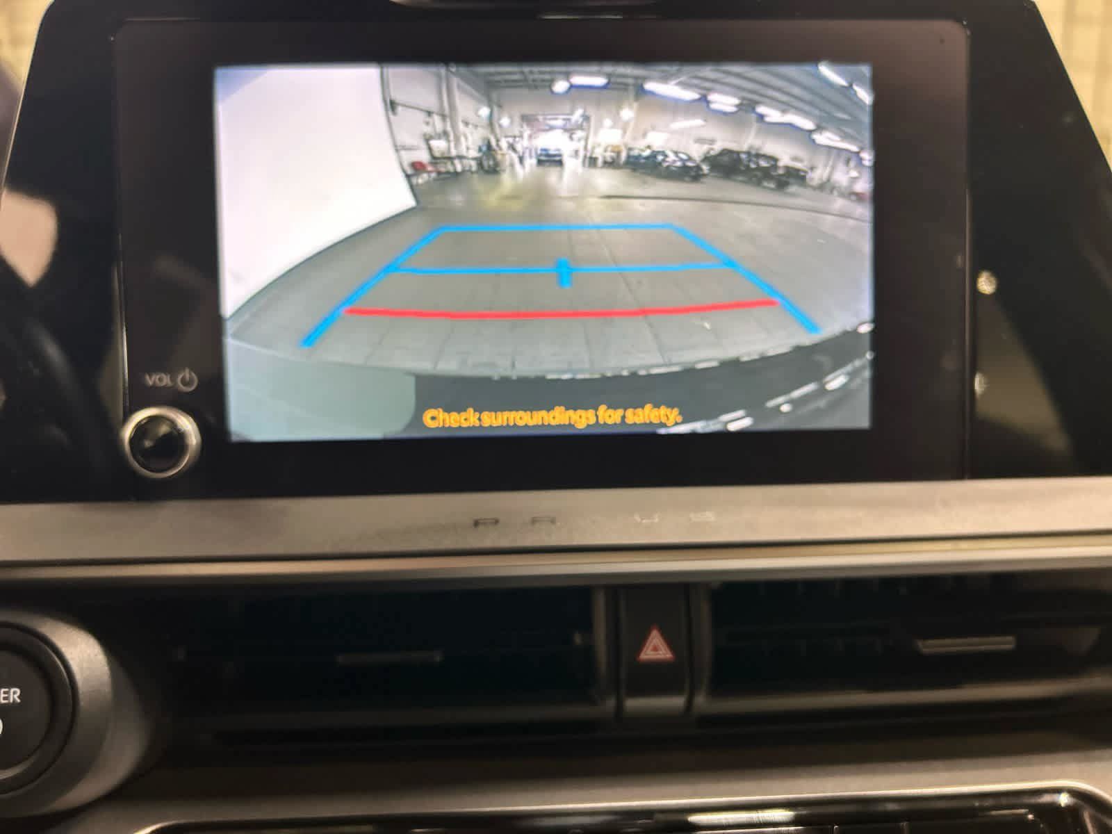 Used 2023 Toyota Prius LE FWD image 5