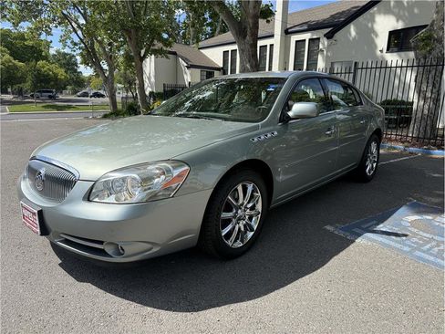 Used 2007 Buick Lucerne CXS w/ Driver Confidence Package FWD image 3