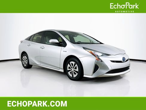 Used 2017 Toyota Prius Four w/ Advanced Technology Package FWD image 1