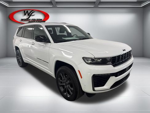 New 2026 Jeep Grand Cherokee L Limited AWD/4WD image 3