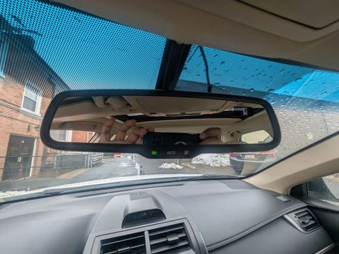 Used 2014 Toyota Camry XLE w/ Leather Package image 11