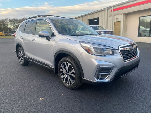 Used 2021 Subaru Forester Limited w/ Popular Package #3 image 3