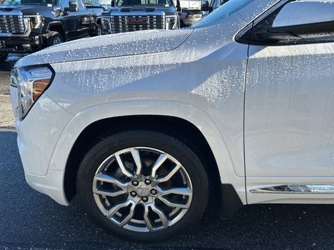 Used 2023 GMC Terrain Denali image 7