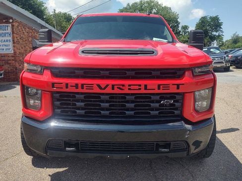 Used 2022 Chevrolet Silverado 2500 Custom w/ Custom Value Package AWD/4WD image 9