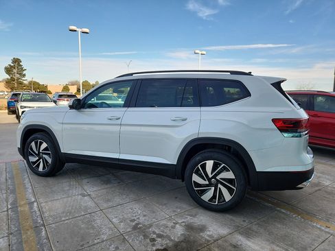 New 2026 Volkswagen Atlas SE image 4