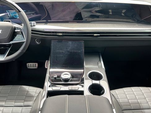 Certified 2025 Cadillac Escalade V w/ LPO, ONYX Package AWD/4WD image 14