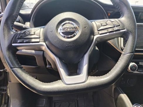 Used 2018 Nissan Kicks SR FWD image 16