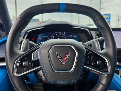 Used 2022 Chevrolet Corvette Stingray Premium Conv w/ Z51 Performance Package RWD image 18