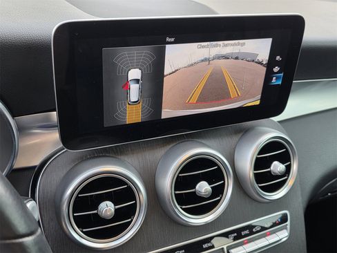 Used 2021 Mercedes-Benz GLC 300 image 14