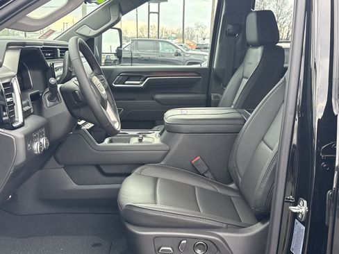 New 2026 GMC Sierra 3500 Denali w/ Technology Package image 11
