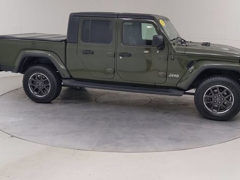 Used 2022 Jeep Gladiator Overland w/ Dual Top Group AWD/4WD image 11