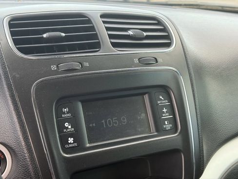 Used 2019 Dodge Journey SE w/ Connectivity Group image 19