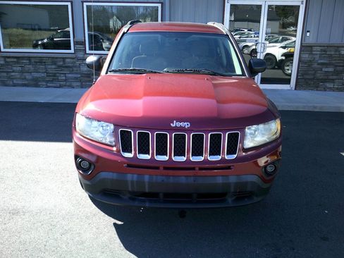 Used 2011 Jeep Compass 2WD image 2
