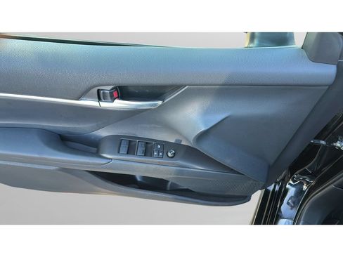 Used 2024 Toyota Camry SE FWD image 11
