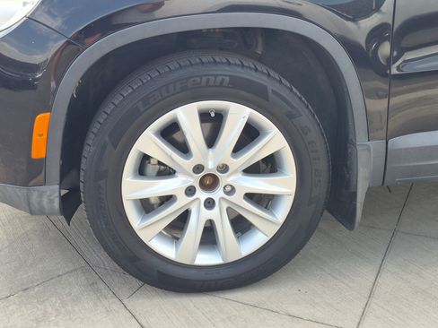 Used 2009 Volkswagen Tiguan SE AWD/4WD image 13