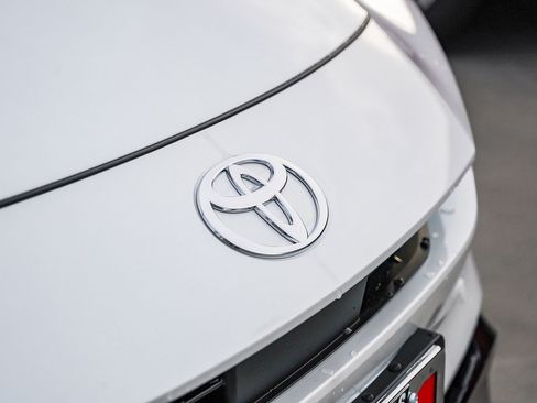 New 2026 Toyota Prius Plug-In Hybrid FWD image 12