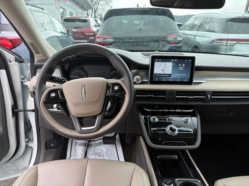 Used 2022 Lincoln Corsair Standard AWD w/ Equipment Group 101A image 21