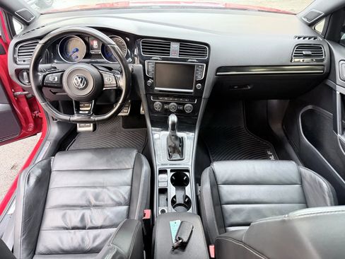 Used 2016 Volkswagen Golf 4-Door image 14