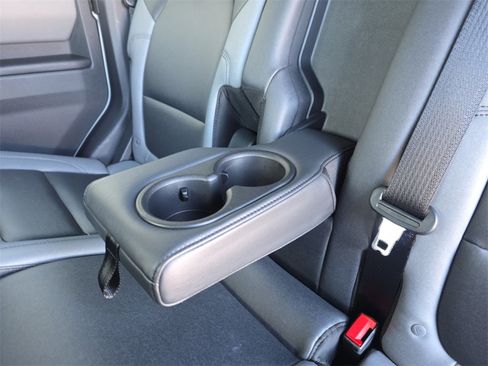 Used 2024 Ford Bronco Big Bend image 30