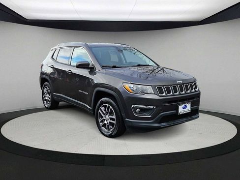 Used 2019 Jeep Compass Latitude w/ Popular Equipment Group image 2