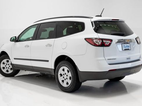 Used 2017 Chevrolet Traverse LS FWD image 30